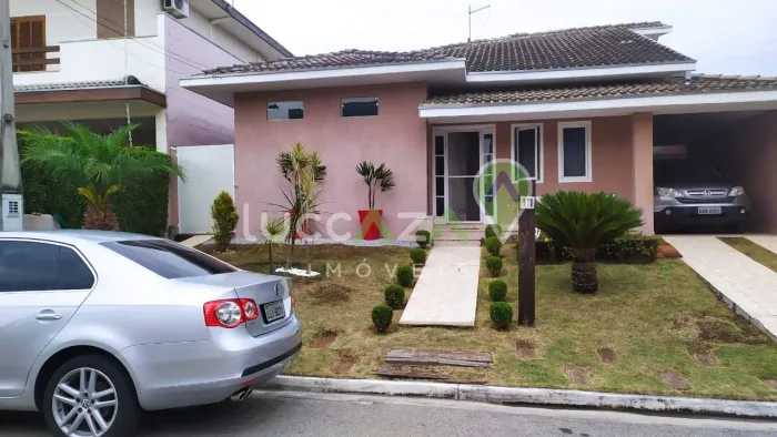 Imperdível Casa em Condomínio à Venda em Jacareí-SP - 3 quartos, 2 suites, 1 sala, 3 banhe