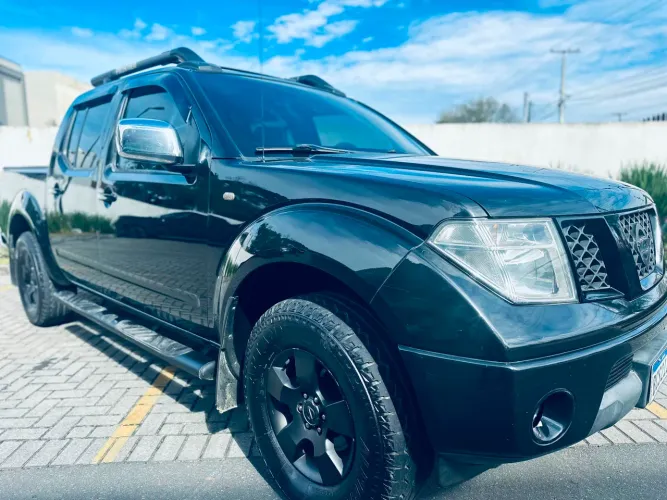 Nissan Frontier LE CD 4X4 2.5 TB Diesel Aut. 2010