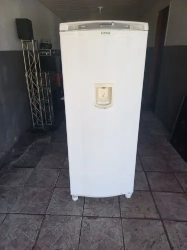 Vende-se geladeira cônsul Frost free 