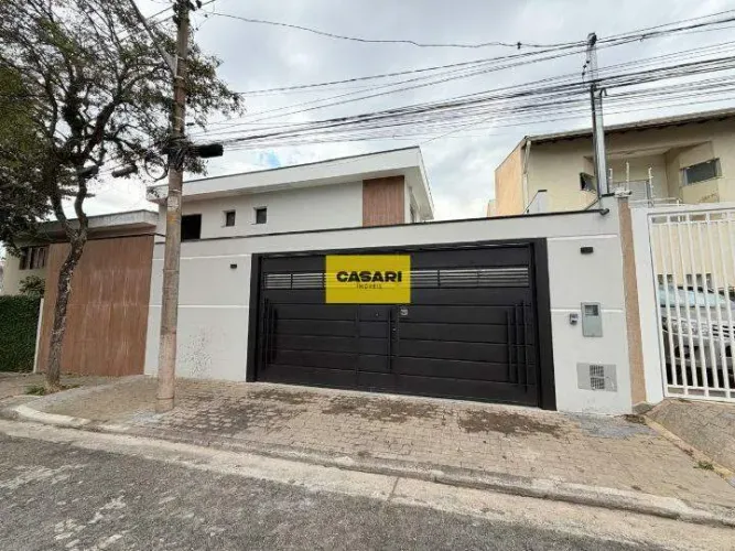 Sobrado à Venda com 3 Dormitórios, Suíte e Espaço Gourmet Bairro Campestre | Santo André