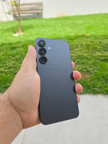 Samsung Galaxy S25 Plus COM CAIXA E NOTA EM ATE 6X SEM JUROS Aceito troca