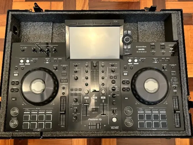 XDJ RX3 + hard case