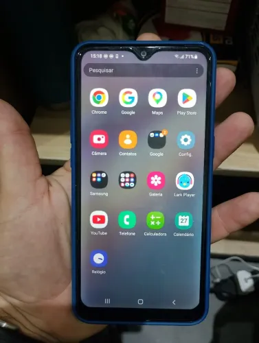 Celular sem nenhum defeito e troco por prata também película nova capinha nova azul topado
