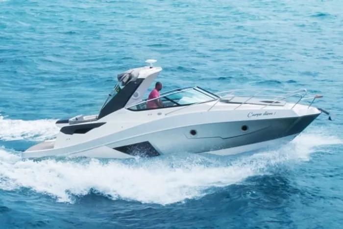 Lancha Ventura 300 Day Cruiser (30 pés) - Ñ e NX/Focker/FS/Solara/Bayliner