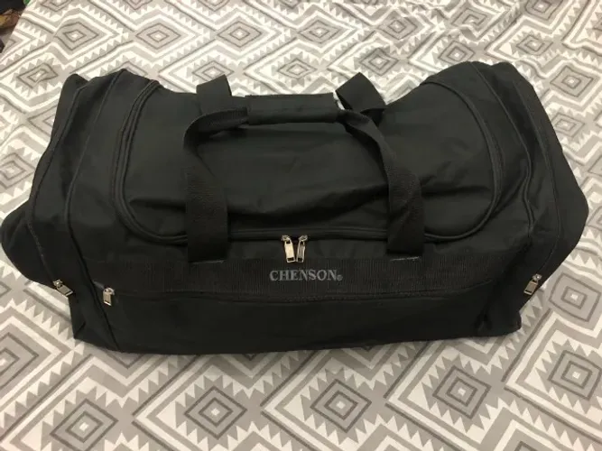 Bolsa de viagem, preta, grande, semi-nova. Impecável.