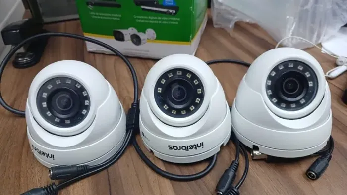 Câmeras Intelbras 2 Megas C/ Áudio 20m Vhd 3220 D G4.0 Intelbras - usado seminovo