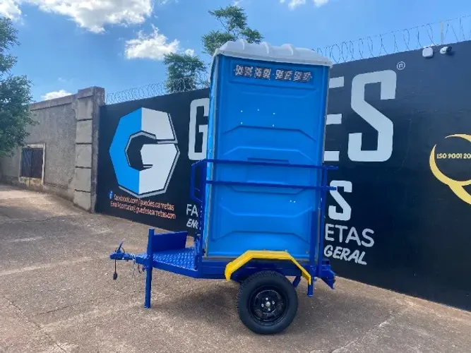 carreta para transporte de 1 banheiro quimico 