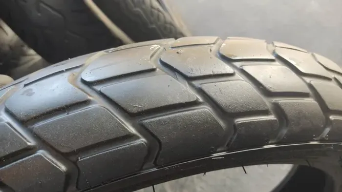 Pneu usado Pirelli MT60 RS 110/80-18