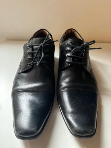 Sapato Sergios. Semi Novo. No 40