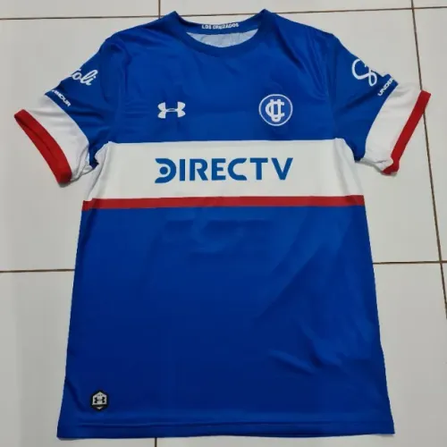 Camisa Universidad Católica do Chile Under Armour Azul