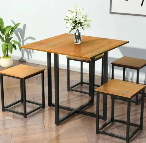 Conjunto de mesa e cadeira 