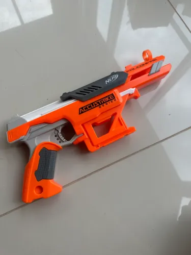 Nerf AccuStrike FalconFire - Precisão e Estilo!