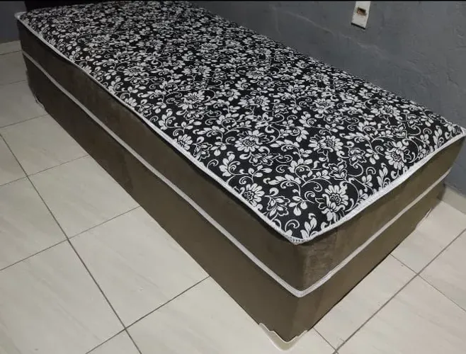 Cama de solteiro de mola