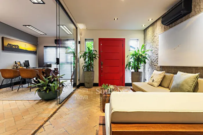 Casa com projeto contemporâneo e múltiplas possibilidades em Pinheiros