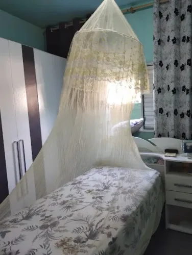 Mosquiteiro de solteiro amarelo