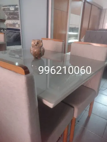 Mesa de jantar 4 cadeiras