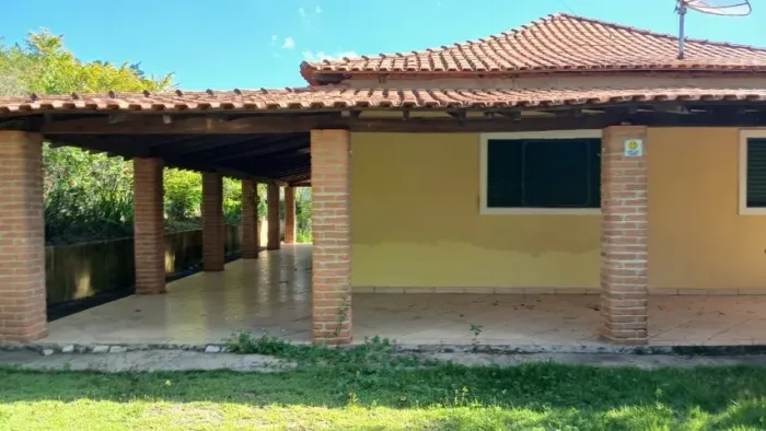 CH292 - Chác. com 1.255,16m² no Galerias, casa de laje 2 dorm. 1 suíte. Analisa permutas!