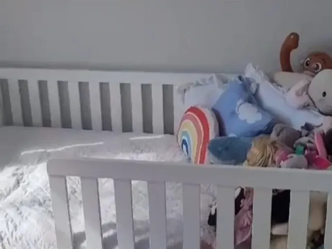 Cama Infantil Montessoriana de Madeira Maciça [Para Colchão de Viúva]