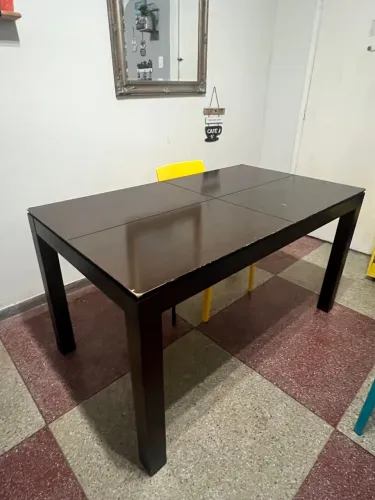 Mesa de Jantar Elegante