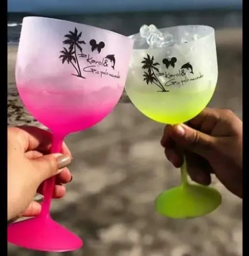 taça de gin degrade personalizada R$9,00