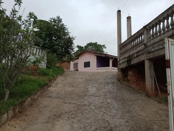 Chácara em Sta Branca, AT: 1000 mtrs qdrs,.