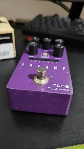 Pedal de Preamp FS06 Flamma