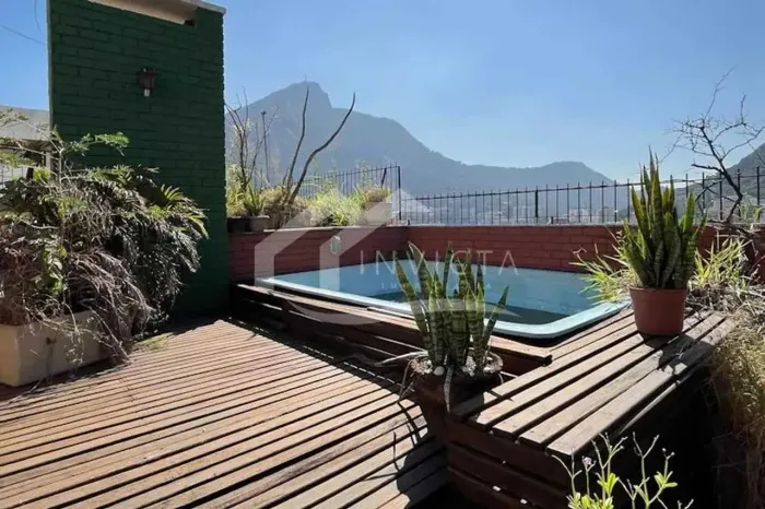Maravilhosa Cobertura Duplex com vista Lagoa e Cristo (1 vaga)