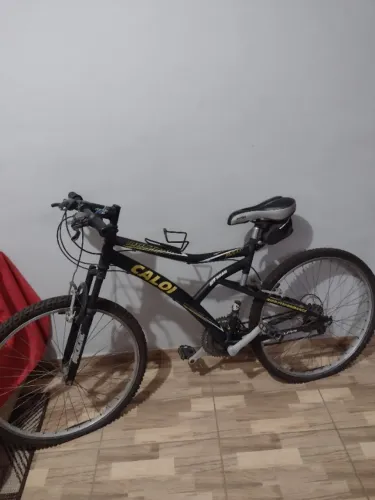 Bicicleta off round aro 26