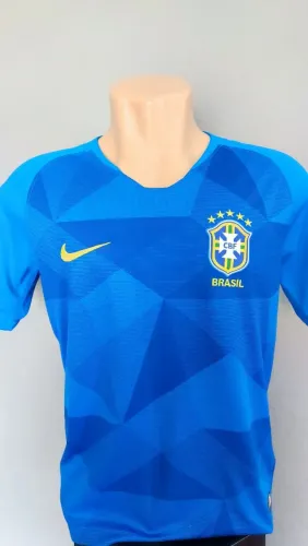 Camisa de Futebol Brasil Nike - Tamanho P ? Não envio!