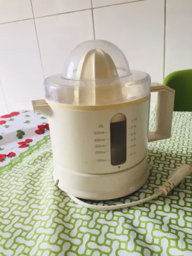 Espremedor 500ml 110v