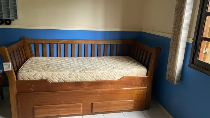 Cama bi Box solteiro de madeira Imbuia 