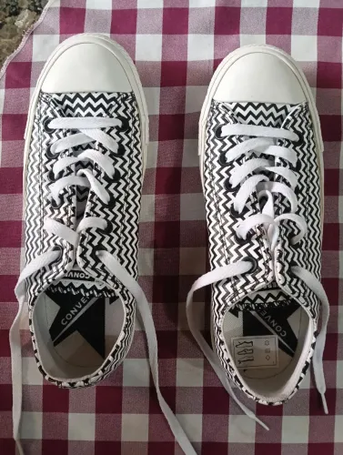 Sapato RB Novo.R$100,00, Sapato Nike R$ 60,00 .sapato converse  ALL star R$150,00