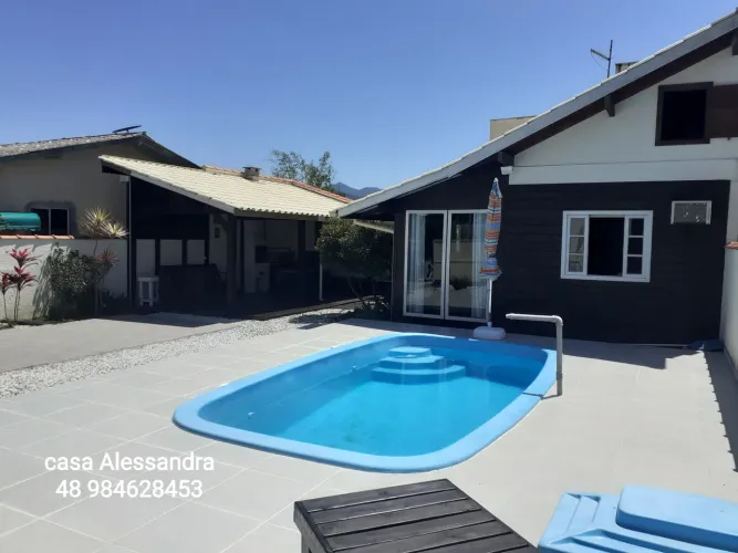 Casa com piscina mesa de sinuca praia do sonho