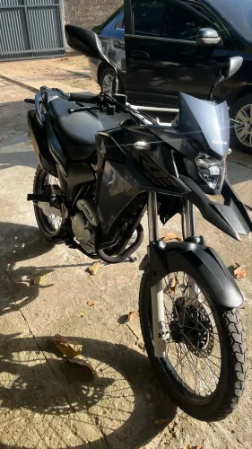Xre 300 muito nova