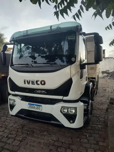 Caminhão Iveco 24.280 caçamba basculante
