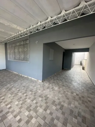 Oportunidade Imperdível Casa Espaçosa em Localização Privilegiada!