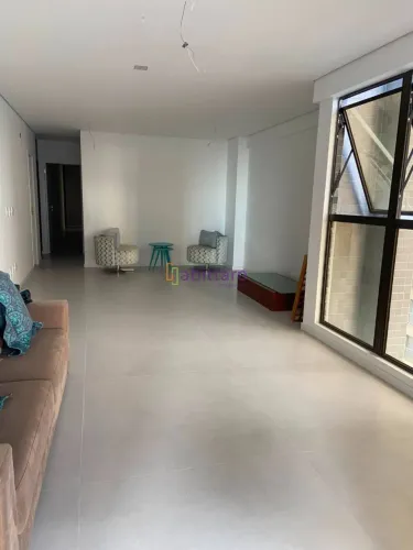 Alugo apartamento no condominio Quartier - 4 suítes