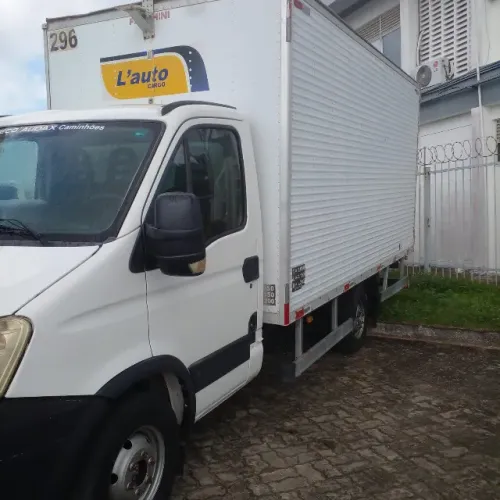 IVECO BAÚ DIESEL - COMPLETO E PRONTO PARA TRABALHAR