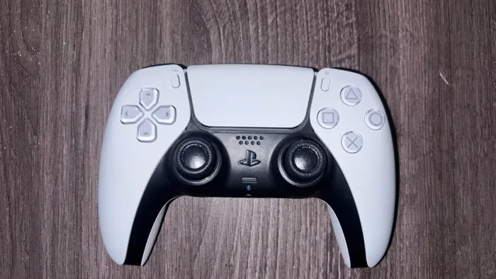 Controle de Playstation 5 Branco com Drift no Analógico Esquerdo