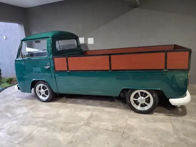 Volkswagen Kombi Standard/ Luxo/ Serie Prata 1980