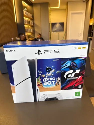 PS5 LACRADO COM DOIS JOGOS ( MÍDIA FÍSICA )