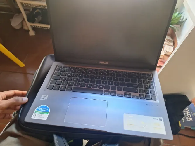 ASUS VivoBook 15 (Modelo: X515JA-BR2750W)