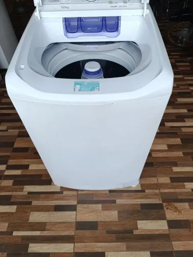 Máquina de lavar Eletrolux 12kg. Cesto de inox. Toda revisada w higienizada. Entrego.