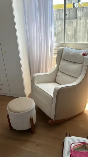 Cadeira de balanço amamentação 