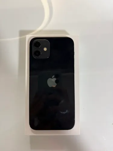Vendo Apple iPhone 12 usado, em ótimo estado!