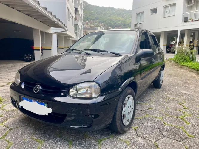 Chevrolet Corsa SED Class.life 1.0/1.0 Flexpower (álcool) 2006