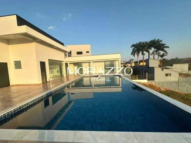 Vende-se Casa Térrea em Condomínio Paraíso de Igaratá