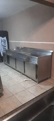 Balcão refrigerado bartender completo (2,80 compr x 0,88 larg x 1;17 alt)