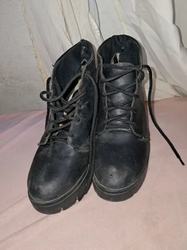Bota/cuturno 