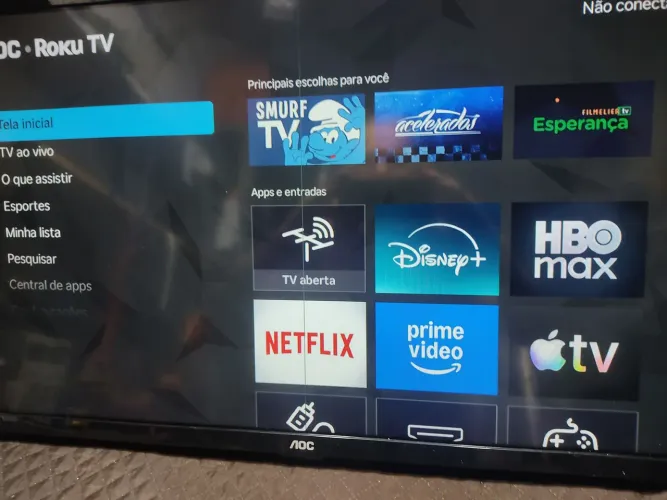 TV AOC 32 smart moderna YouTube Netflix com controle 